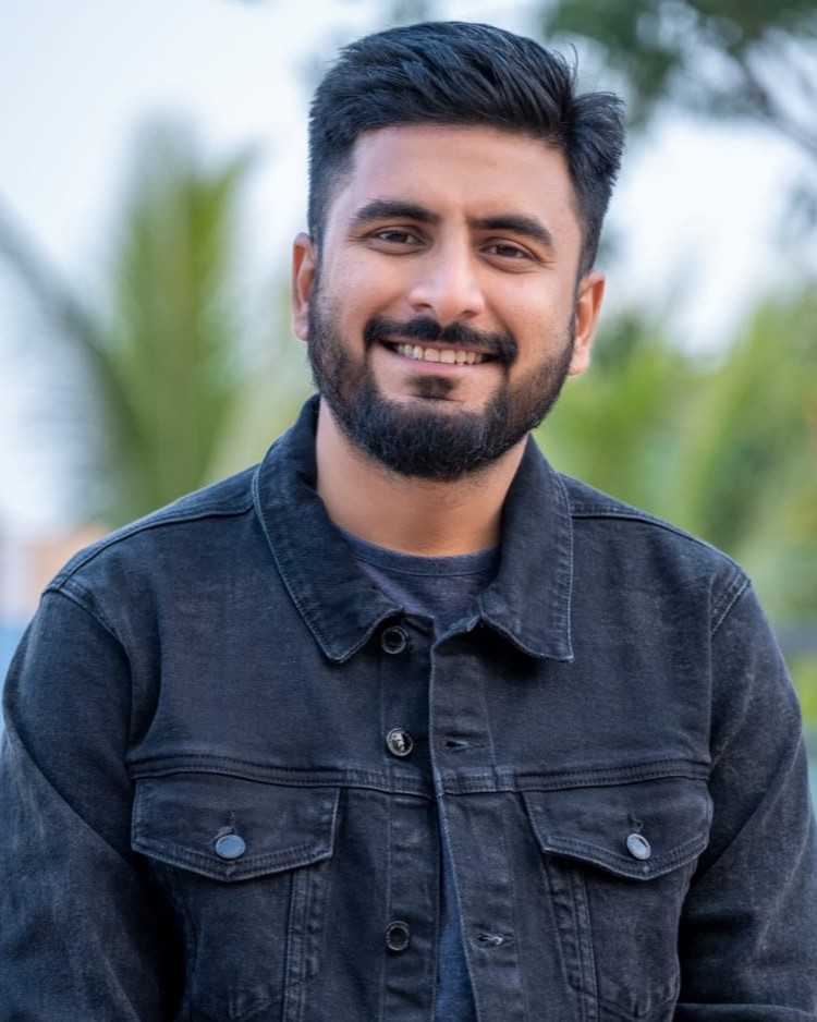 pic-founder
